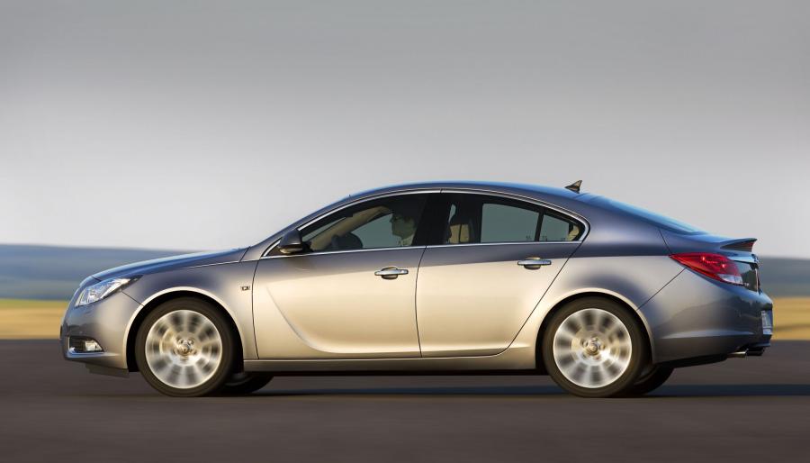  Opel Insignia Hatchback 2009 года  (фото 1 из 2)